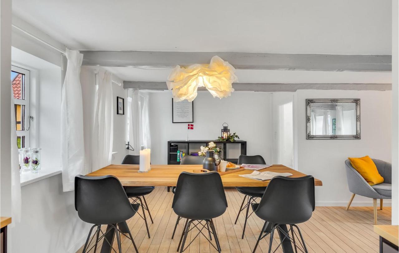 Nice Home In Aeroskobing With Kitchen Екстериор снимка